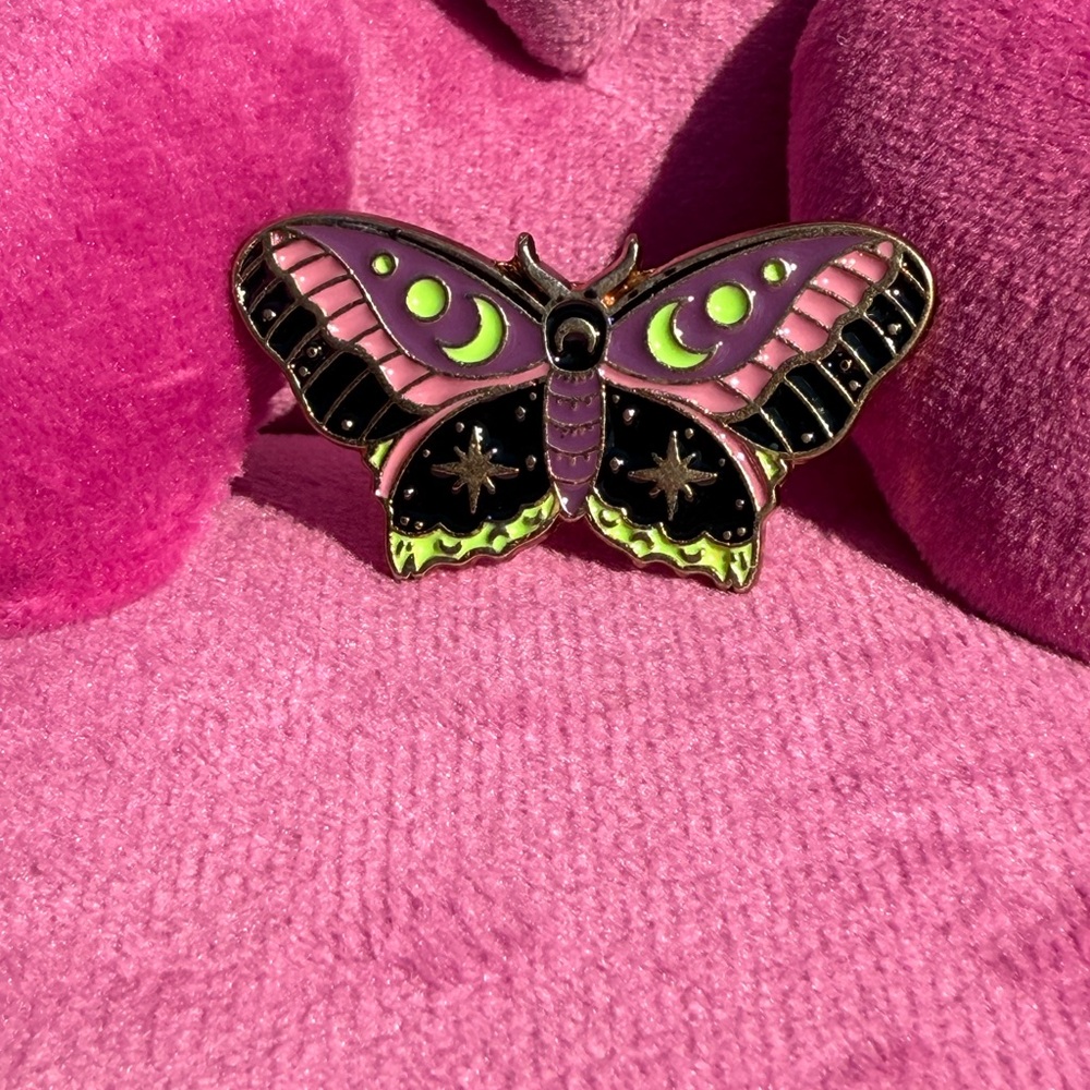 EUC! Vintage Lunar Colorful Moth Enamel Pin Retro - Picture 4 of 4